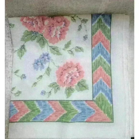 Set of 4-Floral/Chevron Napkins - Picture 3 of 6